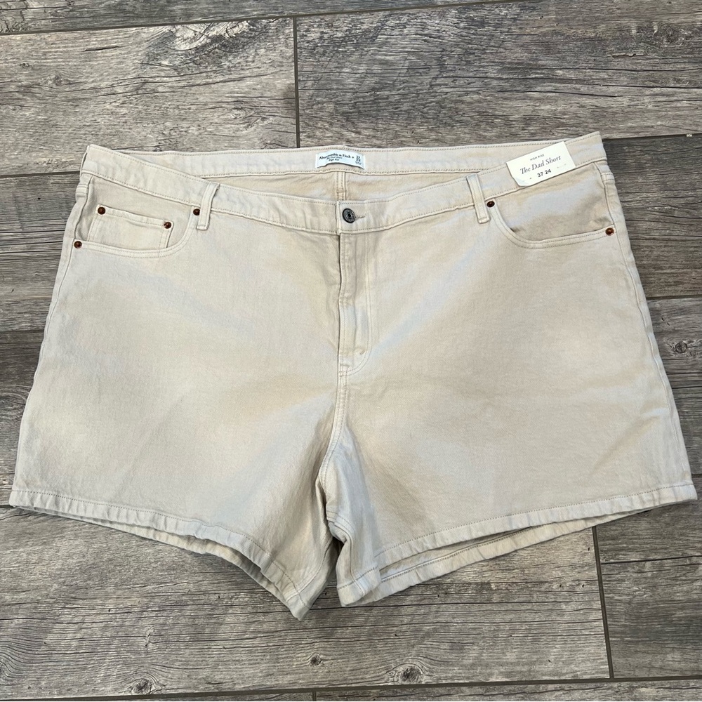 Abercrombie & Fitch women's The Dad‎ Short High Rise 37/24 beige jean shorts NWT